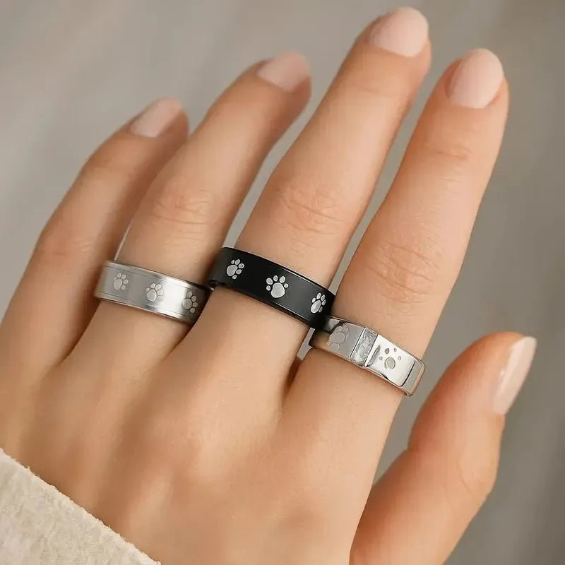 Magnetring mit Pfötchen aus Edelstahl – Magnetschmuck für Tierliebhaber und Hundebesitzer