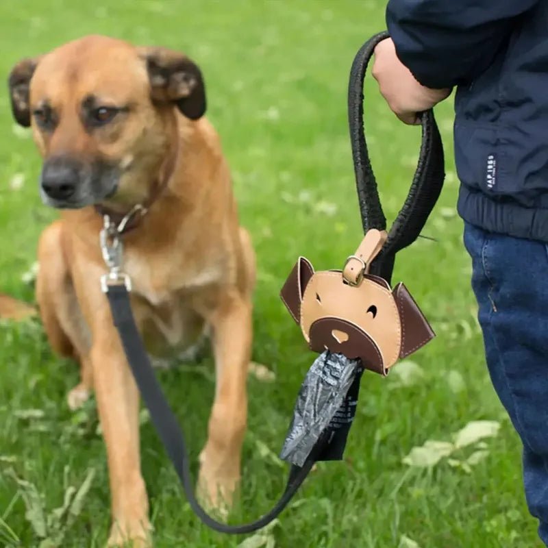 Kotbeutelspender für Hunde – Hundekotbeutel Halter aus Leder und Kunststoff für die Hundeleine
