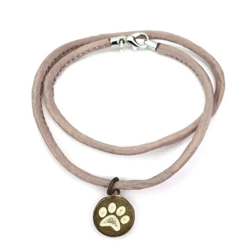 Seidenkette mit Pfötchenanhänger