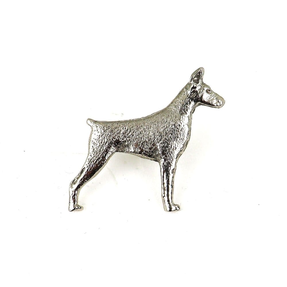 Versilberte Zinn-Brosche mit Dobermann