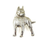 Versilberte Zinn-Brosche mit American Staffordshire Terrier