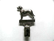 Versilberter Ringclip mit Dogge