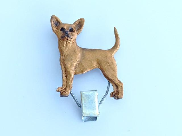 Handbemalter Startnummern-Clip mit Chihuahua Kurzhaar fawn