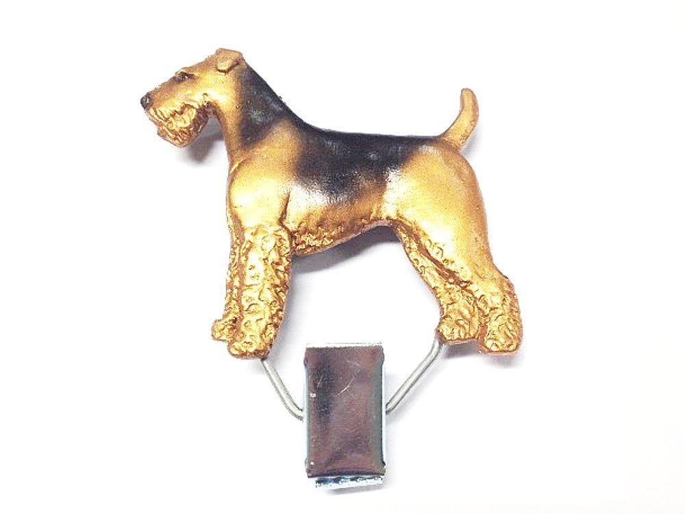 Handbemalter Startnummern-Clip mit Airedale Terrier