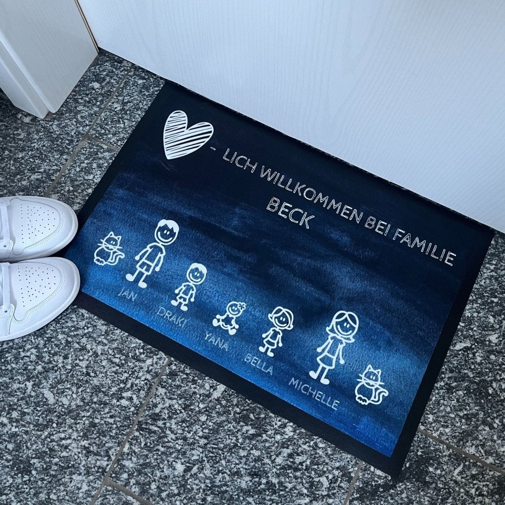 Bedruckte Strichmännchen Fußmatte vor der Haustüre in blau