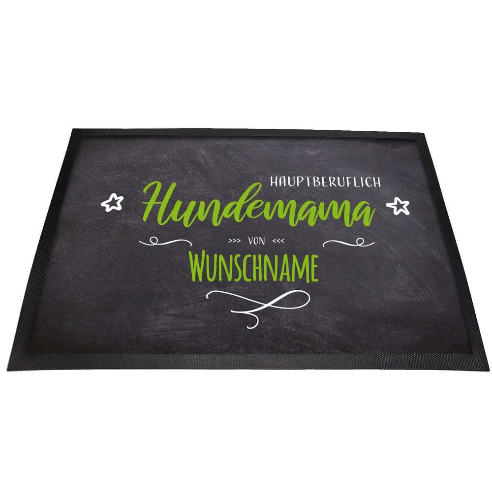 Personalisierbare Fußmatte im Kreidetafel-Design mit dem grünen Schriftzug 'Hauptberuflich Hundemama'
