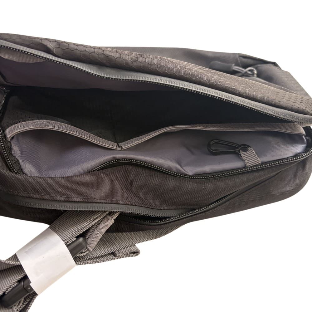 Hydro Bauchtasche: grosses  Vorderfach mit zwei zusätzlichen Fächern und Schlüssel-Schekel