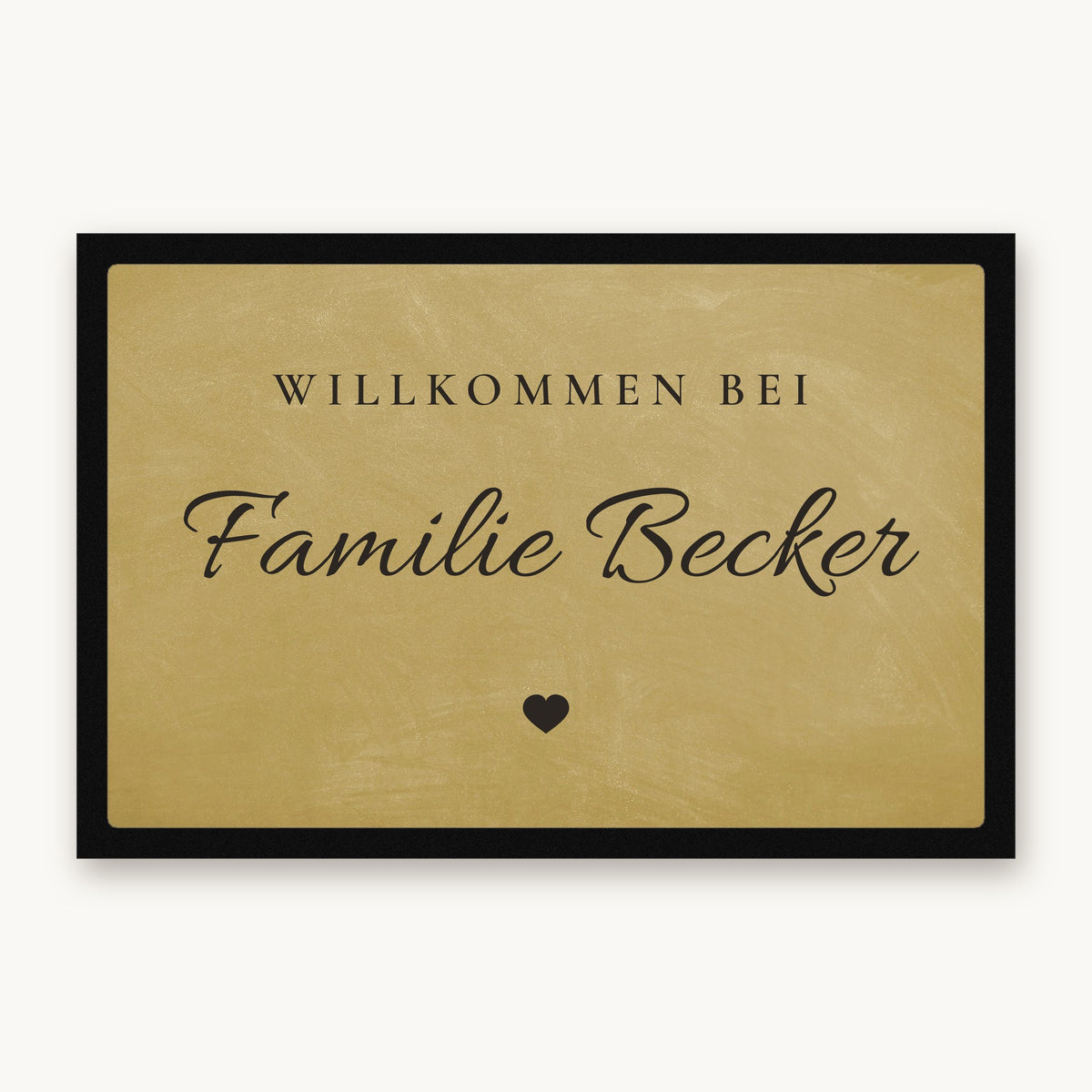Fußmatte „Willkommen bei Familie Becker“ in Schreibschrift mit kleinem Herz, Mattenfarbe Beige