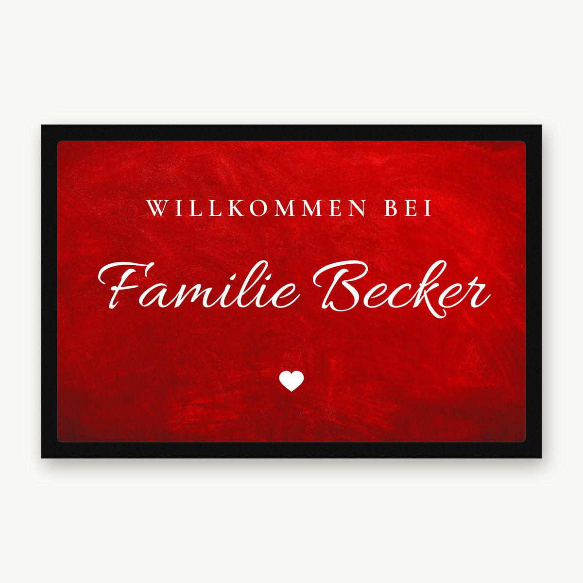 Fußmatte „Willkommen bei Familie Becker“ in Schreibschrift mit kleinem Herz, Mattenfarbe Rot