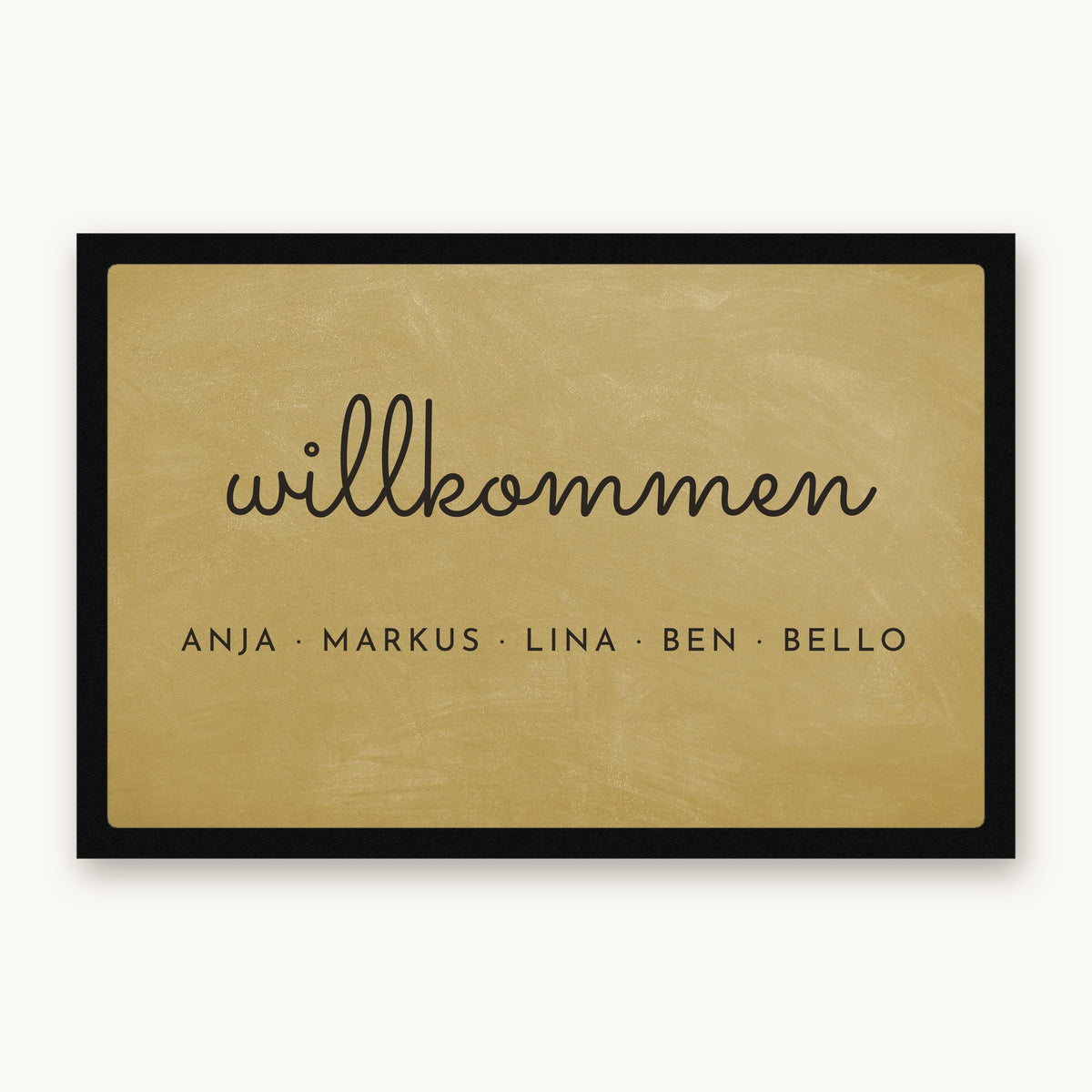 Schlichte Fußmatte „willkommen“ mit den Namen Anja, Markus, Lina, Ben und Bello, Mattenfarbe Beige