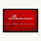 Schlichte Fußmatte „willkommen“ mit den Namen Anja, Markus, Lina, Ben und Bello, Mattenfarbe Rot