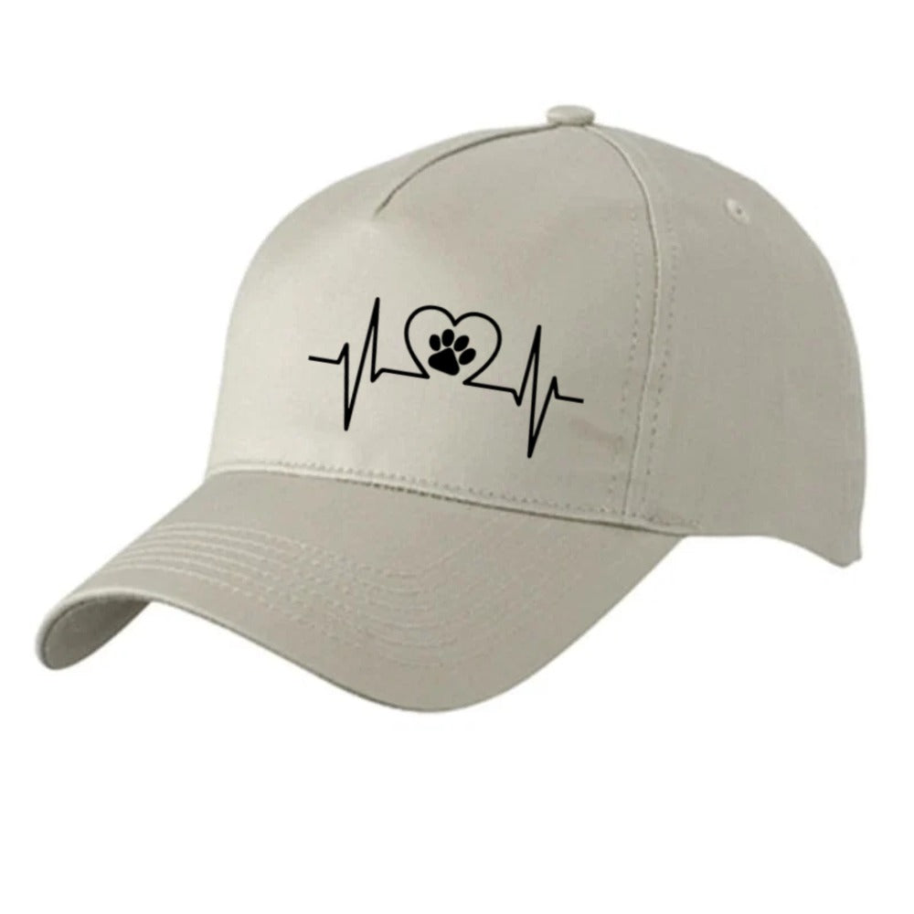 Khakifarbene Basecap mit Herzschlag-Motiv