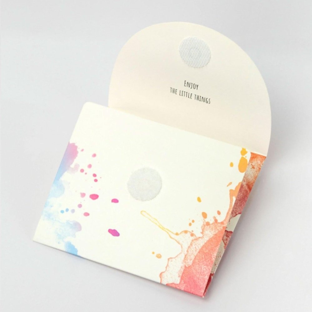 Die geöffnete Verpackung der Kette mit  Pfoten-Anhänger aus Edelstahl