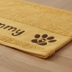 Handtuch Close up des Herz/Pfote Designs