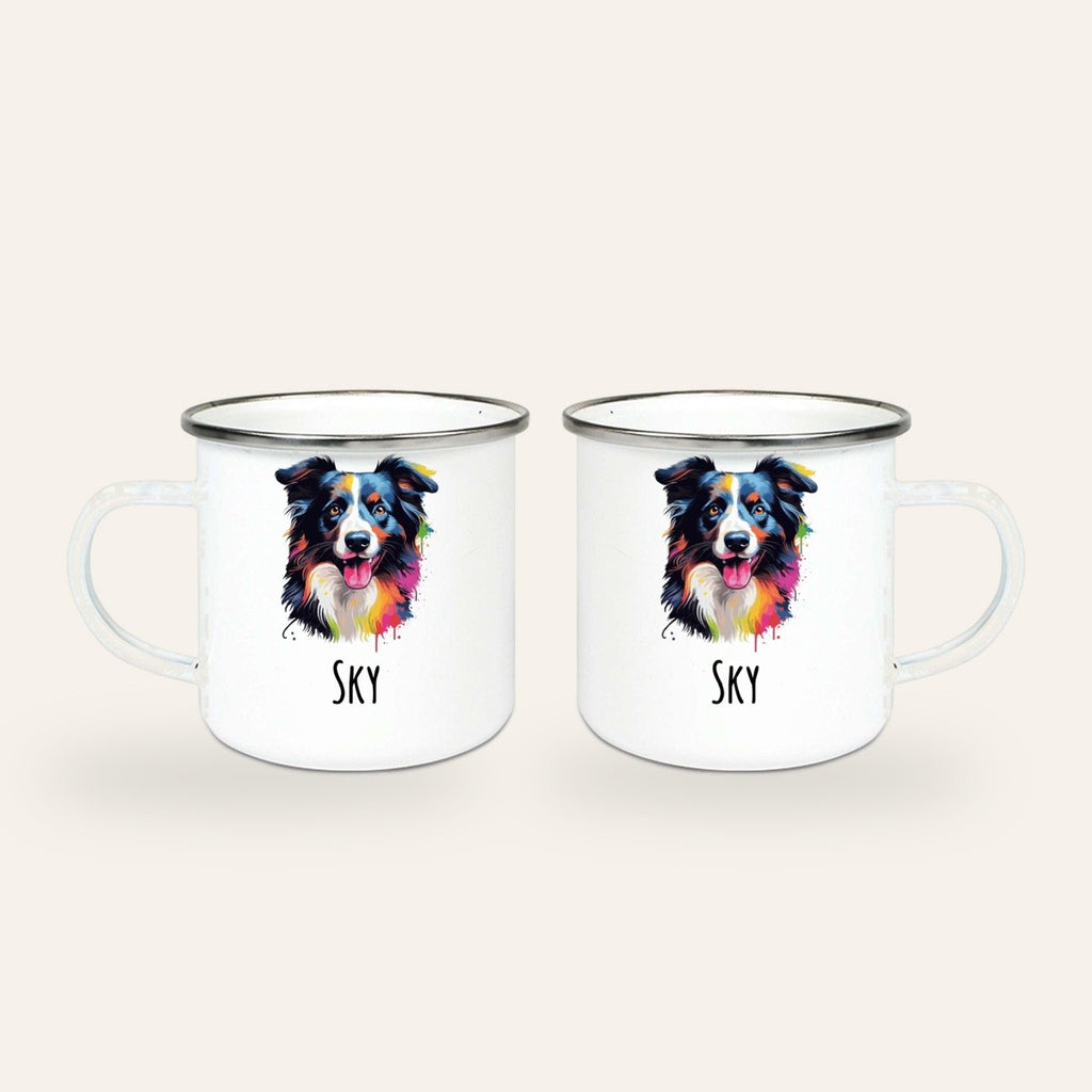 Weißer Emaillebecher mit silbernem Rand, buntes Pop-Art-Porträt eines Border Collies und Name Sky, Ansicht beider Seiten