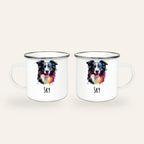 Weißer Emaillebecher mit silbernem Rand, buntes Pop-Art-Porträt eines Border Collies und Name Sky, Ansicht beider Seiten
