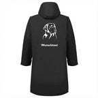 Outdoor Mantel für Hundemenschen, Rückansicht mit Hunderasse Motiv Labrador, schwarz