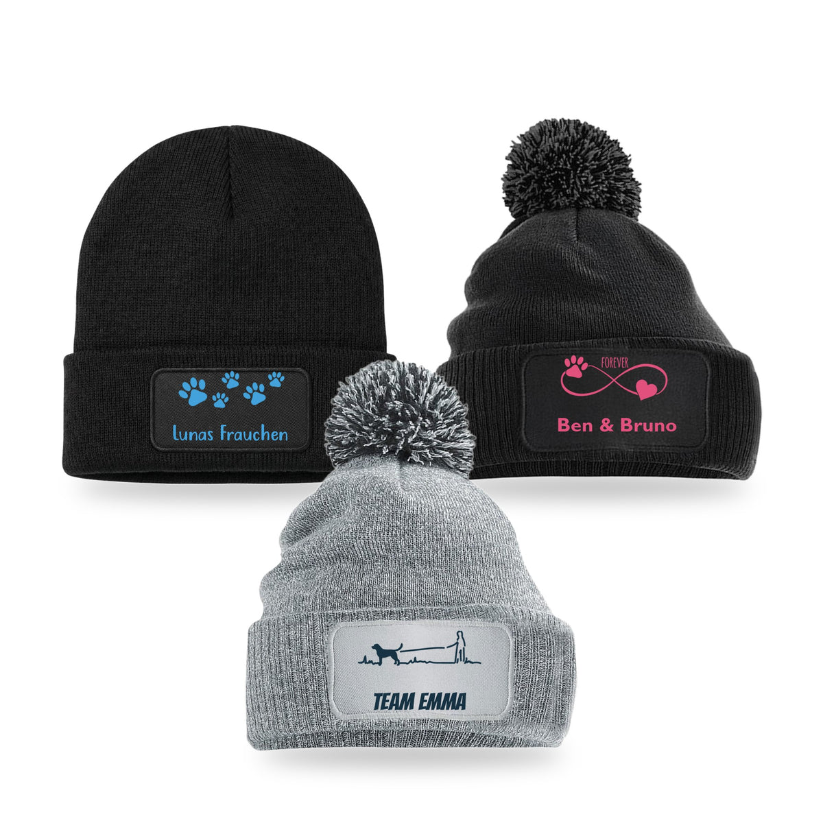 Personalisierte Mützen mit Hundemotiv: Beanie schwarz mit Pfötchen, Bommelmütze schwarz mit Forever und Bommelmütze grau-meliert mit Gassi, jeweils mit Wunschtext