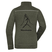 Grüne Fleecejacke von hinten mit Hand-und-Pfote-Motiv und Wunschname in Schwarz