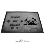 Mops liegend - Fußmatte - Schmutzfangmatte - 40 x 60 cm-Tierisch-tolle Geschenke-Tierisch-tolle-Geschenke